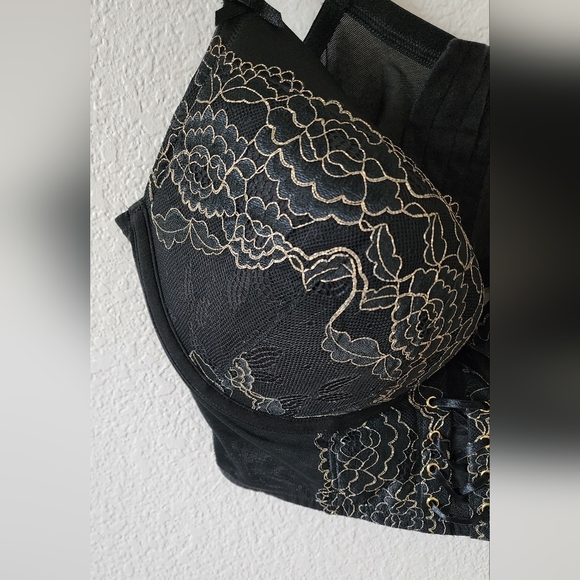 Cacique Boost Plunge 42DD Underwire Black Gold Lace Bra - Picture 3 of 9
